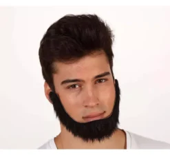 Barba nera di marinaio o pirata corsaro