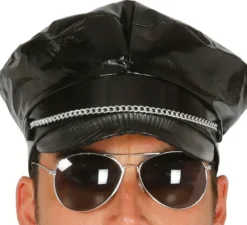 Berretto da sado o motociclista in vinile nero