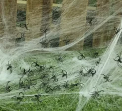 Borsa con 25 piccoli ragni per decorare Halloween