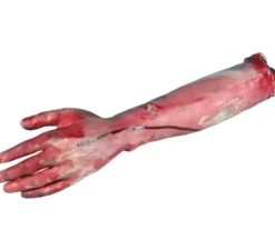 Braccio mutilato con sangue