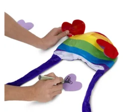 Cappello con orecchie arcobaleno con movimento