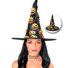 Cappello da strega con zucca appesa