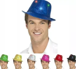 Cappello e luce con paillettes in vari colori