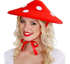 Cappello in feltro a forma di fungo rosso