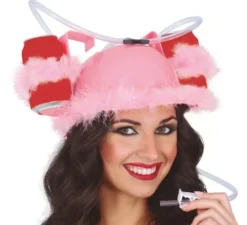 Casco in piume rosa con bevande
