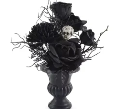 Centrotavola con fiori e angelo