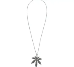Ciondolo metallico di marijuana