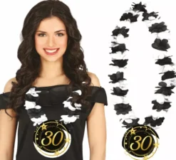 Collana 30 anni in bianco e nero