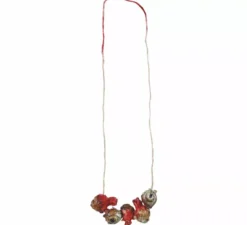 Collana con occhi sanguinanti
