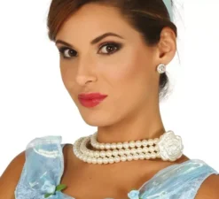 Collana di perle con fiore
