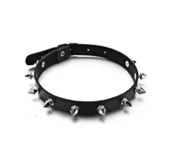 Collana punk nera con punte