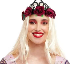 Ghirlanda di rose rosse in feltro
