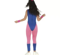 Ginnasta in costume da allenamento per le donne