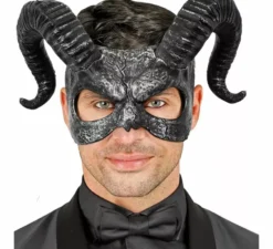 Maschera del demone con le corna nere