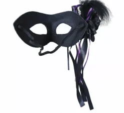 Maschera nera con piuma
