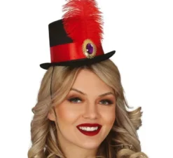 mini cappello superiore con la penna rossa