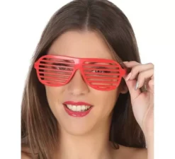 Occhiali con barre rosse