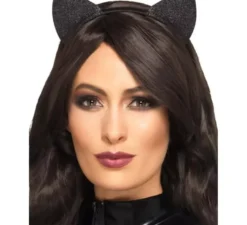 Orecchie di gatto nero