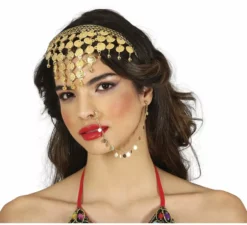 Piercing dorato all'orecchio e al naso per adulti