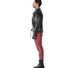 Punk costume rosso e uomini neri