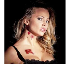 Tatuaggi con morsi di vampiro