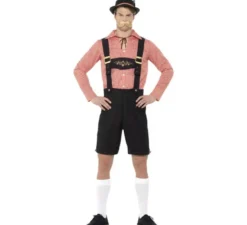 Tradizionale costume rosso e marrone tedesco per un uomo